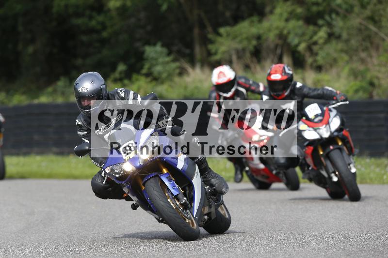 /53 16.09.2025 Track Day Domi Aegerter ADR/Gruppe gelb/98